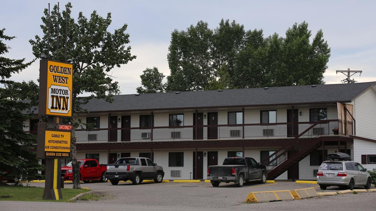 Golden West Motor Inn Carstairs Экстерьер фото